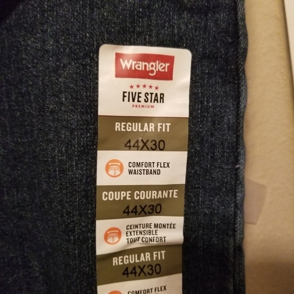 Wrangler Men's Blue Jeans NWT Men's Wrangler Relaxed Fit Comfort Flex Waistband - Picture 9 of 9